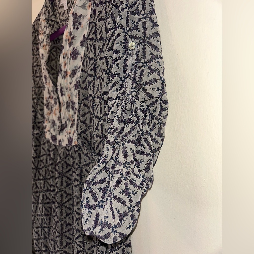 A Pea in the Pod Black and Cream Patterned Top - Picture 5 of 6